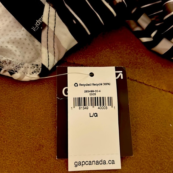 Gap (Gapfit) black & white print high neck swimsuit - Picture 4 of 5